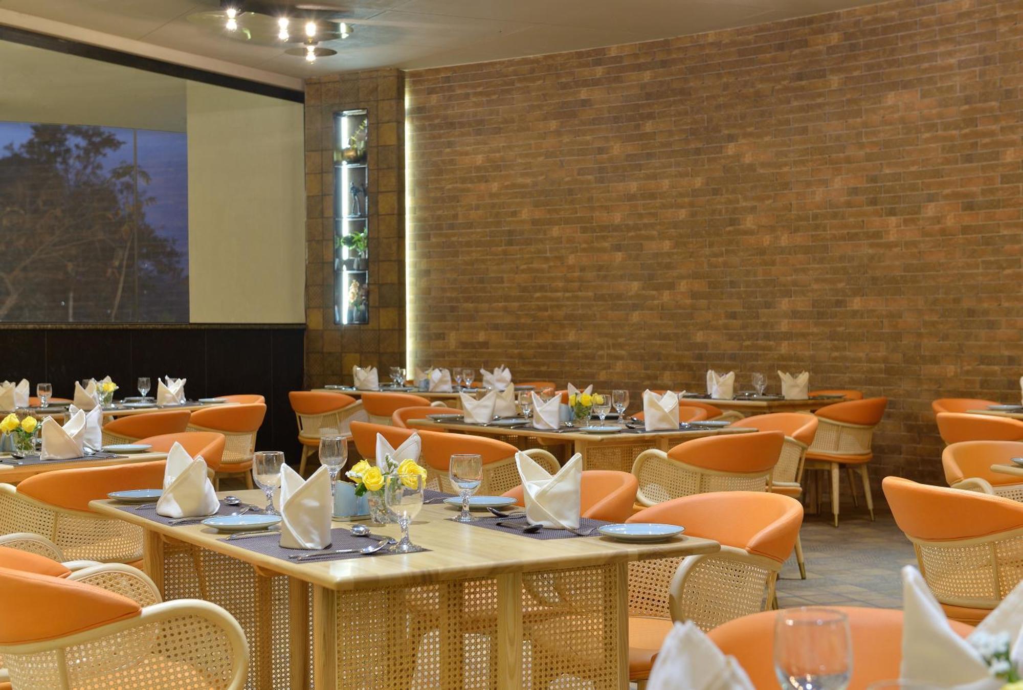 Urbane By Treat Daman Hotel Kültér fotó
